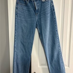 Abercrombie & Fitch Vintage Straight High Rise